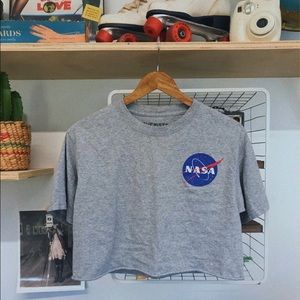 🌎 cropped NASA tee 🌎